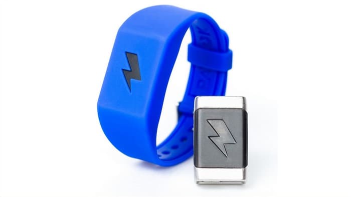 Le bracelet Pavlok existe en cinq coloris et coûte 179 dollars.