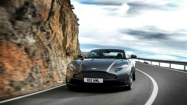 Aston Martin a dévoilé au Salon de Genève la DB11.