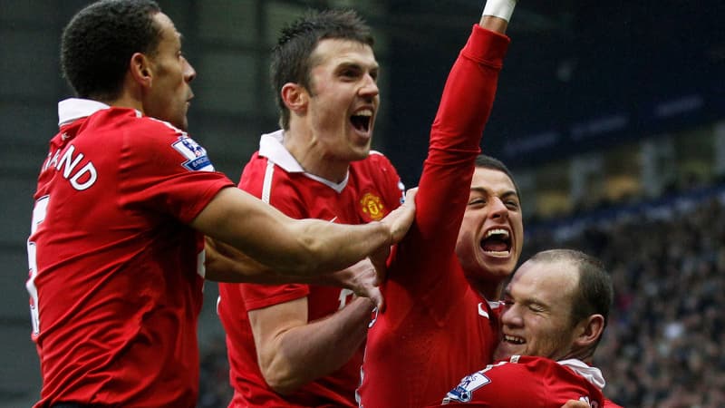 Les joueurs de Manchester United, qui accueillent Wigan, tenteront de revenir à hauteur de leurs voisins de City