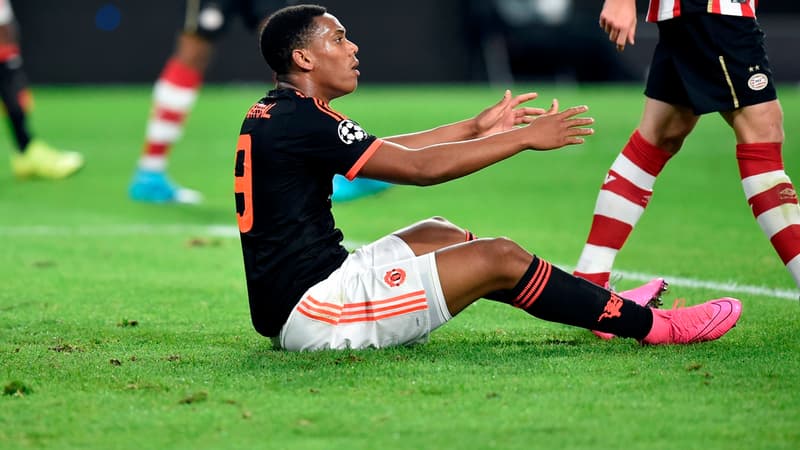 Anthony Martial sur le terrain du PSV Eindhoven