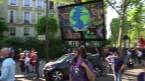 Paris: des manifestants des deux cortèges se sont rejoints place du Brésil