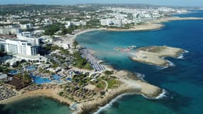 Baie d'Ayia Napa où 86 migrants ont été secourus dimanche 20 août 2023 à Chypre.