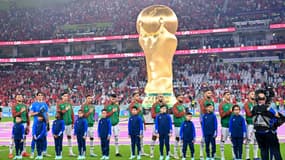 Les Marocains chantent l'hymne national lors de la Coupe du monde, le 1er décembre 2022