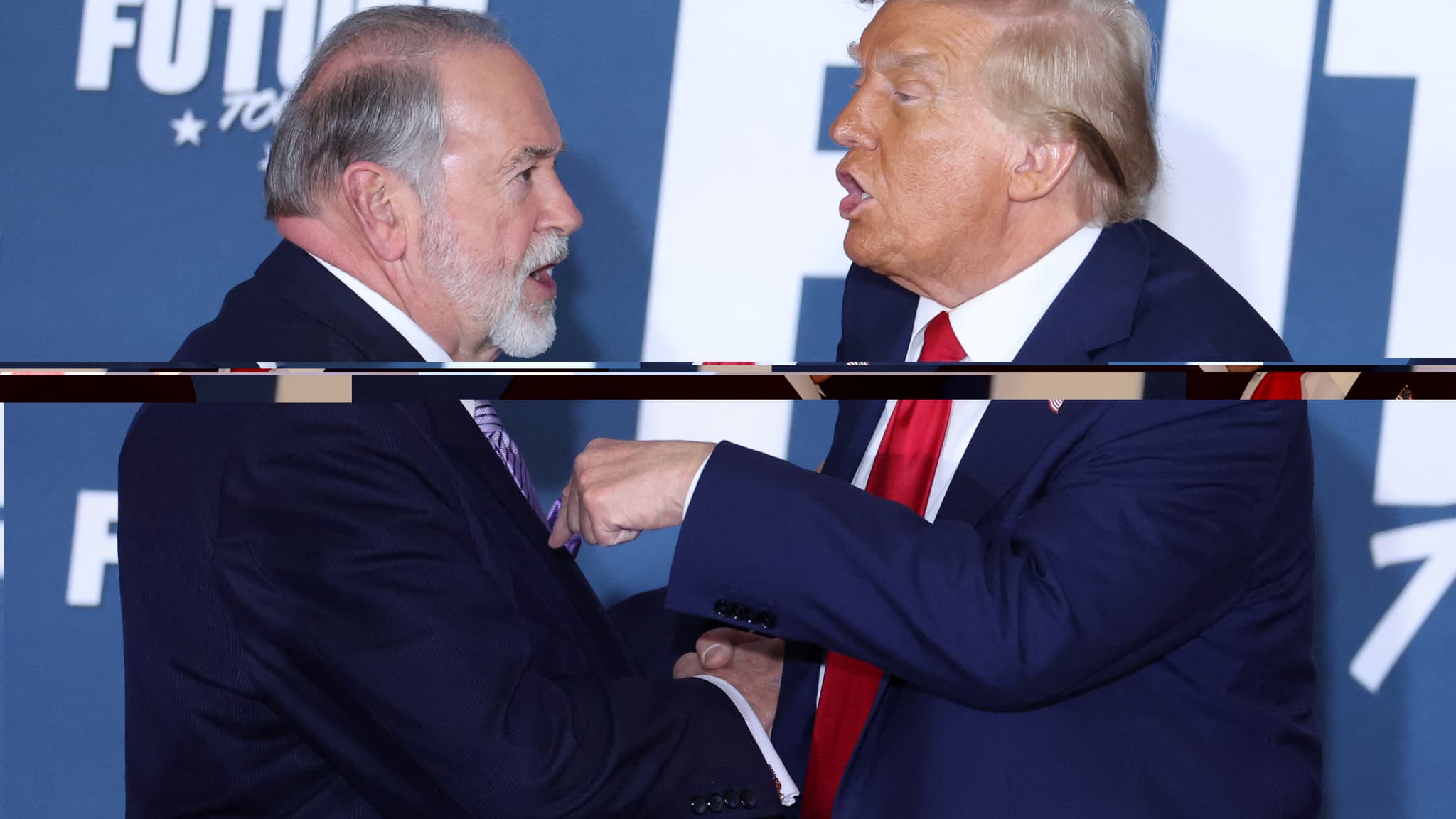 Donald Trump et Mike Huckabee se serrent la main après avoir participé à une table ronde organisée par Building America's Future à Drexel Hill, Pennsylvanie, le 29 octobre 2024. Donald Trump et Mike Huckabee se serrent la main après avoir participé à une table ronde organisée par Building America's Future à Drexel Hill, Pennsylvanie, le 29 octobre 2024.