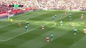 Arsenal domine  Swansea (3-2) et rejoint City en tête