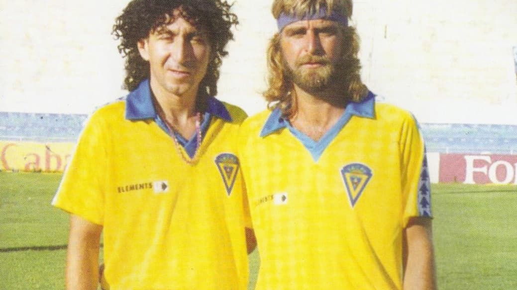 Jorge "Magico" Gonzalez (à gauche) lorsqu'il évoluait à Cadix