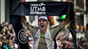 Tom Evans remportant l'UTMB, le 30 août 2025 à Chamonix