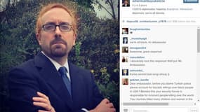 L'ambassadeur américain John Bass a répondu aux propos sexistes du maire d'Ankara par les réseaux sociaux.
