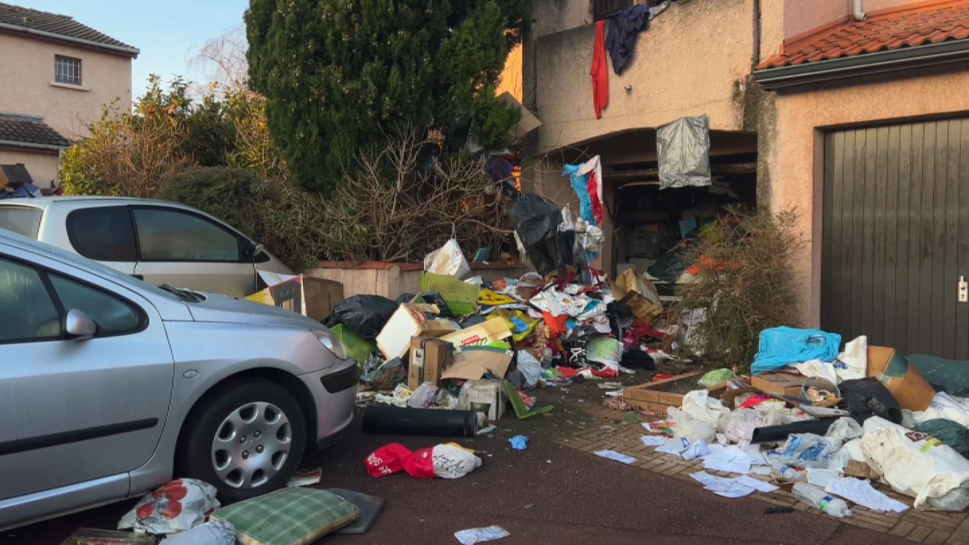 Trois femmes, âgées de plus de 60 ans, sont mortes le mardi 18 février 2025 à Feyzin (Rhône) dans un incendie.