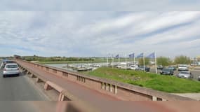 Les services de l’État ont mis en place un dispositif de sécurisation en amont du littoral au niveau du "pont rose" sur la Canche, dans le Pas-de-Calais.