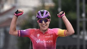 Marlen Reusser, vainqueure de la 4e étape du Tour de France femmes le 27 juillet 2022.