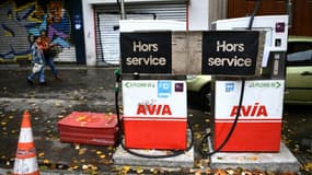 Une station-service à Paris, le 15 octobre 2022