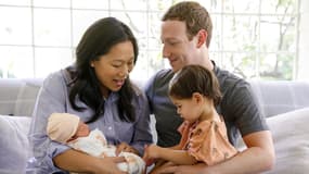 Mark et Chan Zuckerberg viennent d'avoir une seconde petite fille. Pour s'adapter à sa nouvelle vie, le patron de Facebook s'accorde deux mois de repose, deux fois moins que ses salariés.