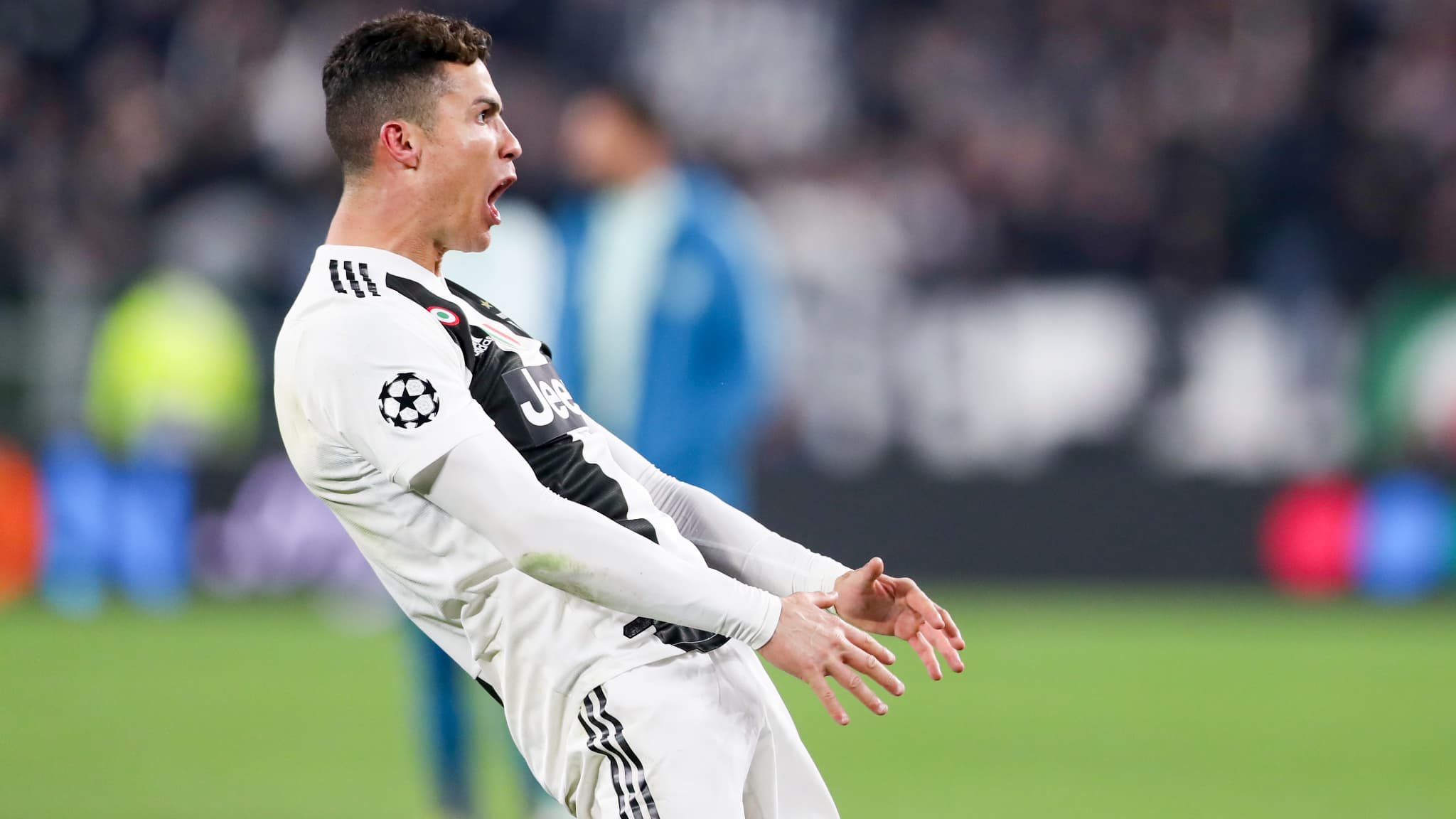 La célébration cojones de Cristiano Ronaldo en mars 2019 La célébration cojones de Cristiano Ronaldo en mars 2019
