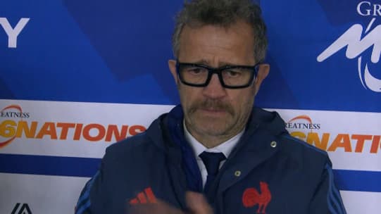 Fabien Galthié en larmes lors de l'hommage du Stade de France à Narjissi, ouverture du Tournoi des 6 nations, 31 janvier 2025