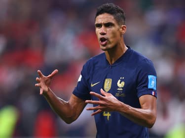 Raphaël Varane avec la France contre le Maroc au Mondial 2022