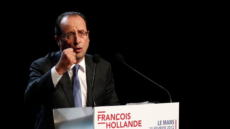 François Hollande a répondu jeudi soir aux propos tenus par Nicolas Sarkozy lors de son meeting à Lille, estimant que la valeur travail vantée par le président ne saurait être "l'apanage d'un camp". /Photo prise le 23 février 2012/REUTERS/Jacky Naegelen