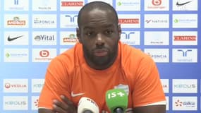 Racing : "L'équipe se cherche encore" avoue le pilier Ben Arous avant Pau