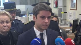 Gabriel Attal, lors d'un point presse, le 22 novembre 2022 à Arras.