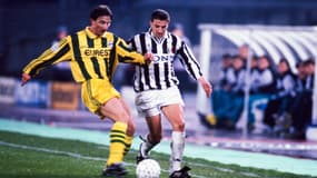 Serge Le Dizet et Alessandro Del Piero en demi-finale de Ligue des champions le 3 avril 1996 