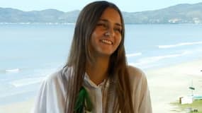 Catarina Migliorini, la jeune Brésilienne qui a vendu sa virginité aux enchères "voit ça comme une entreprise"