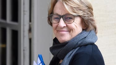Le gouvernement recommence à brosser les fonctionnaires dans le sens du poil.