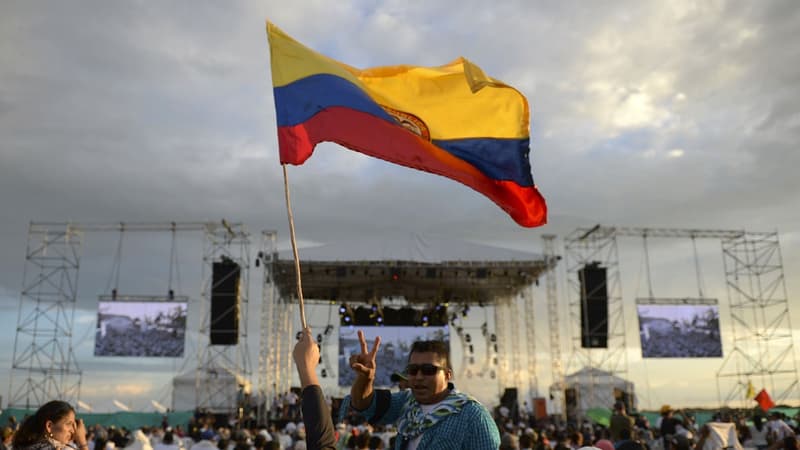 Le 26 septembre 2016, les Farc assistent à l'accord de paix historique en Colombie.
