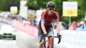 Gino Mäder (Bahrain Victorious).