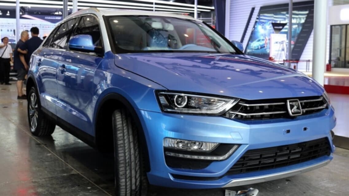 Calandre, feux, lignes, TOUT rappelle l'Audi Q3, mais sans autorisation de reprise. Calandre, feux, lignes, TOUT rappelle l'Audi Q3, mais sans autorisation de reprise.