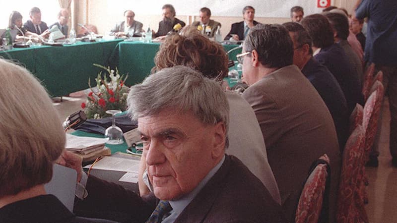 Didier Motchane, au premier plan. 