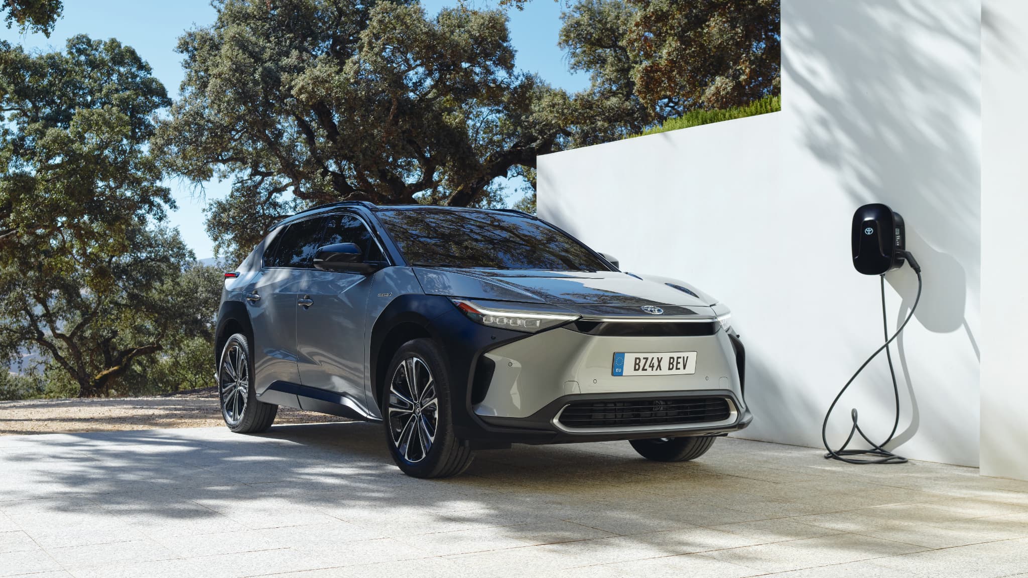 Le premier modèle 100% électrique de Toyota, le bZ4X. Le premier modèle 100% électrique de Toyota, le bZ4X.