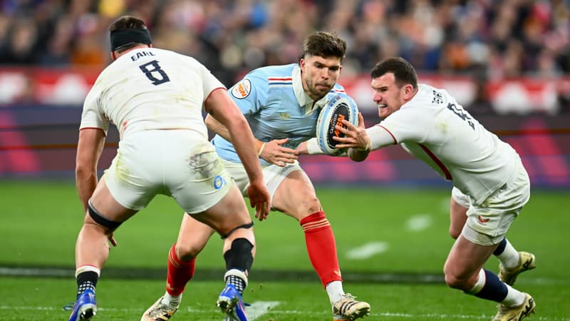 Ntamack ou Jalibert en 10 avec les Bleus? Les entraîneurs du Top 14 ont tranché