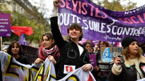 Des milliers de personnes se sont réunies ce samedi 19 novembre pour manifester contre l'impunité des agresseurs.