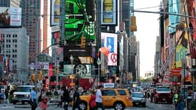 A Times Square, lundi matin. L'activité a repris progressivement lundi à New York après le passage de la tempête Irene ce week-end mais des centaines de milliers de banlieusards étaient confrontés à un casse-tête pour circuler. /Photo prise le 29 août 201