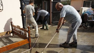 Dans une maison de retraite après une inondation