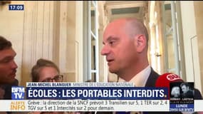 Interdiction des portables à l'école: Jean-Michel Blanquer veut notamment protéger les enfants contre l'addiction aux écrans