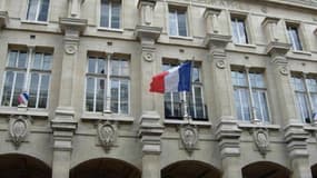 La poste Paris-Louvre pourrait être réhabilitée en logements sociaux