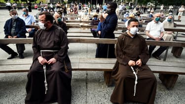 Lourdes à l'heure des gestes-barrière.
