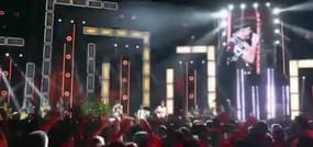Ronaldinho sur scène avec le chanteur brésilien Wesley Safadão