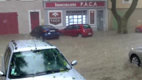 Rue innondée en Lambesc - Témoins BFMTV