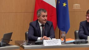 Audition de Gérald Darmanin à l'Assemblée nationale sur la loi immigration: le gouvernement propose d'interdire la création d'une auto-entreprise aux personnes dont la régularité du séjour n'a pas été vérifiée