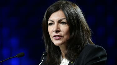 La maire de Paris veut mettre en place de nouvelles aides en faveur des véhicules propres.