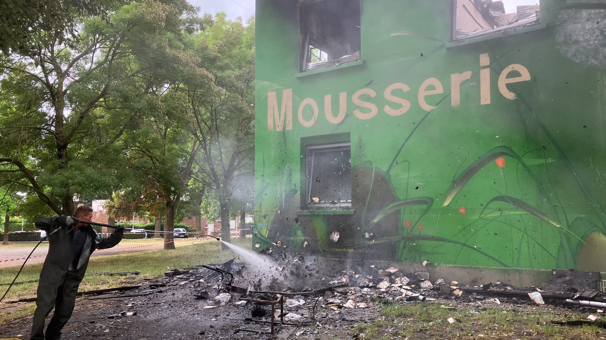 Le centre social de la Mousserie incendié le 29 juin 2023 à Wattrelos (Nord) à la suite de la mort de Nahel tué par un tir de policier Le centre social de la Mousserie incendié le 29 juin 2023 à Wattrelos (Nord) à la suite de la mort de Nahel tué par un tir de policier