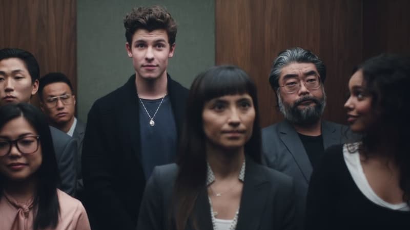 Shawn Mendes et Alisha Boe dans le clip de "Lost in Japan"