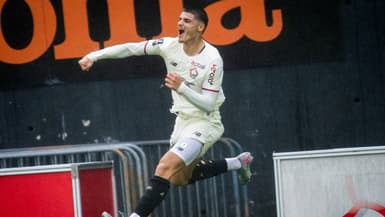 Matias Fernandez Pardo buteur pour Lille au Moustoir, 30 août 2025