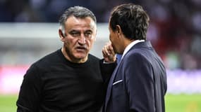 Christophe Galtier en discussion avec Pablo Longoria lors de PSG-OM, le 16 octobre 2022 