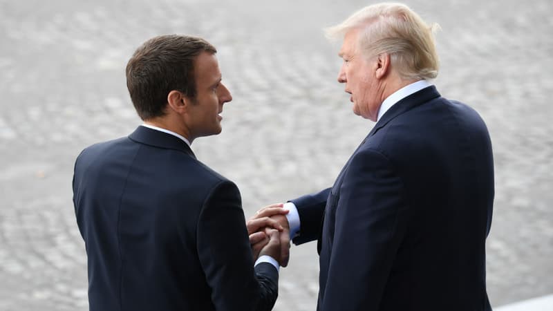Emmanuel Macron et Donald Trump lors du départ de ce dernier après les célébrations du 14 juillet 2017 à Paris. 