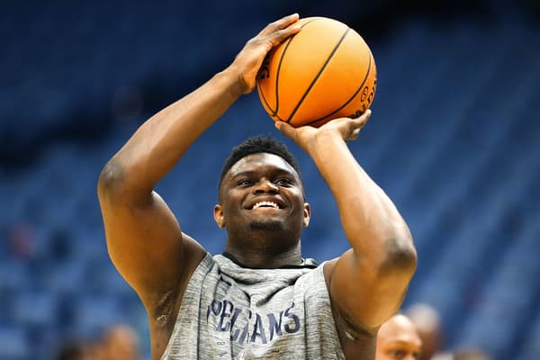 Zion Williamson au shoot lors d'un échauffement