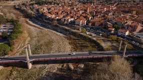 Un lit de rivière asséché à Rivesaltes, dans la région des Pyrénées-Orientales, le 13 décembre 2023.