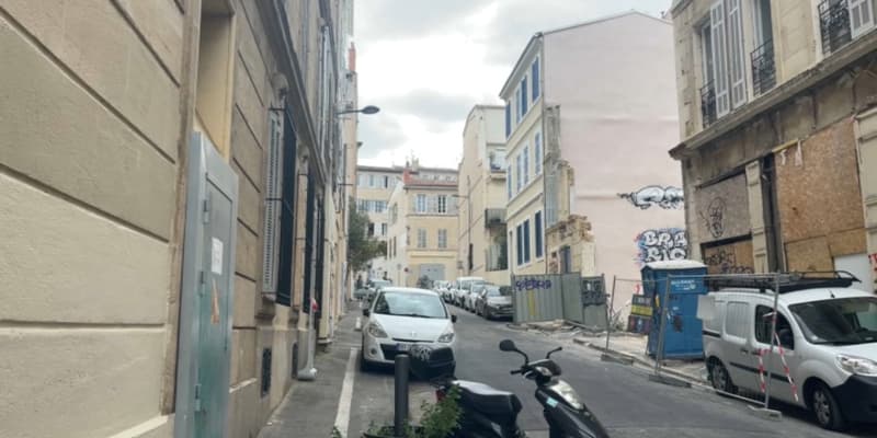 Une cérémonie est organisée dans la matinée de ce 9 avril 2025 dans la rue de Tivoli à Marseille, deux ans après l'effondrement qui a fait huit victimes.